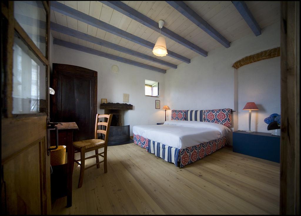 Agriturismo Famiglia Al Castello Di Bagnolo Bagnolo Piemonte ห้อง รูปภาพ