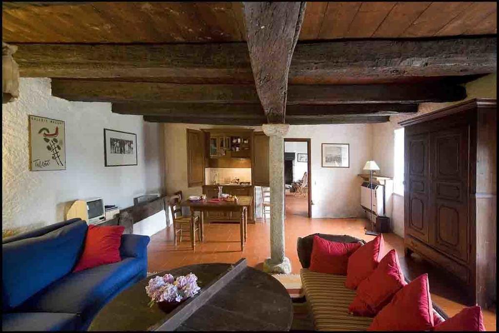 Agriturismo Famiglia Al Castello Di Bagnolo Bagnolo Piemonte ห้อง รูปภาพ