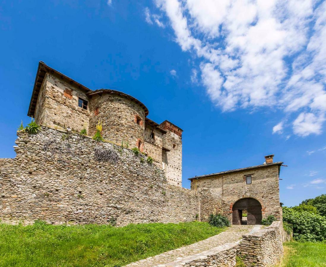 Agriturismo Famiglia Al Castello Di Bagnolo Bagnolo Piemonte ภายนอก รูปภาพ