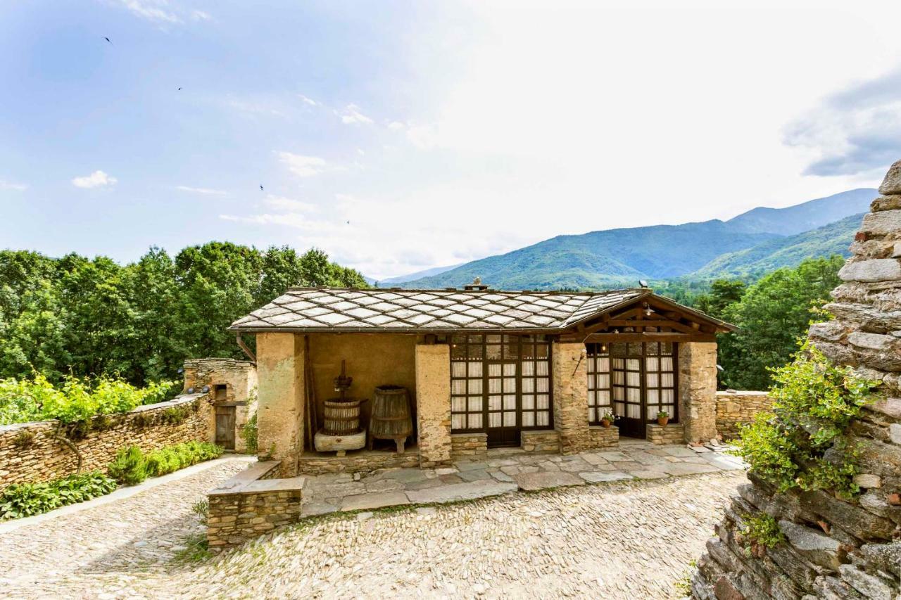 Agriturismo Famiglia Al Castello Di Bagnolo Bagnolo Piemonte ภายนอก รูปภาพ